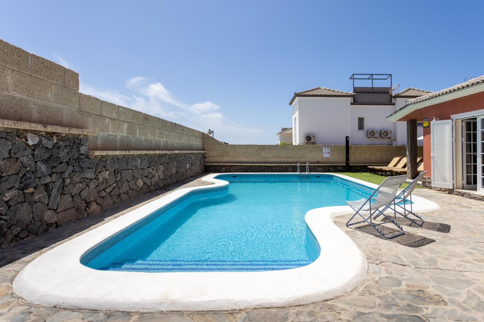 Villa Chloe Costa Adeje Tenerifesummervillas Giant Private Pool 11 Meters Long المظهر الخارجي الصورة