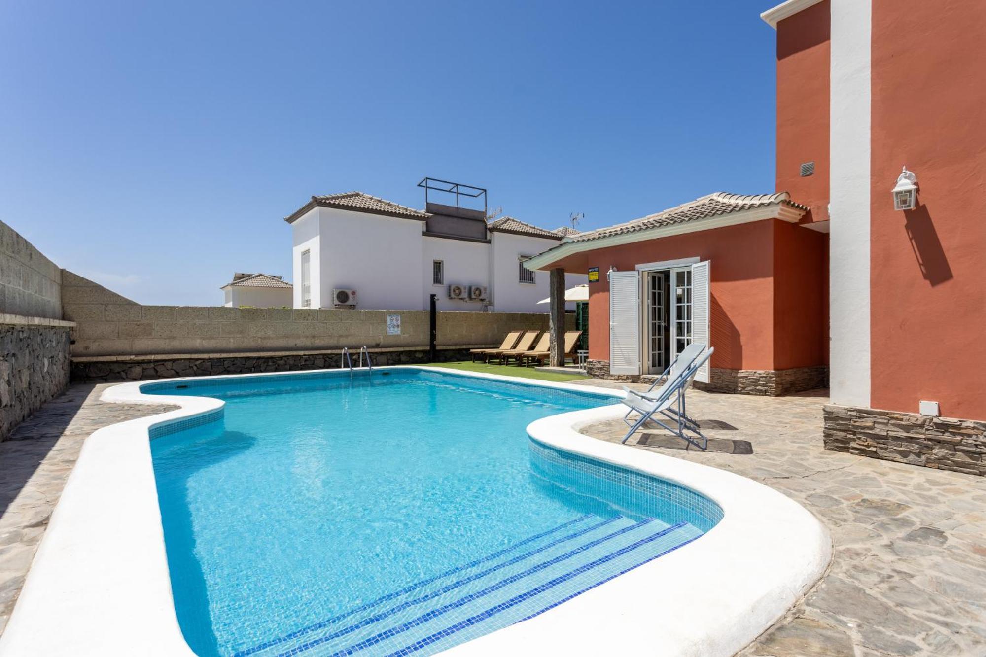 Villa Chloe Costa Adeje Tenerifesummervillas Giant Private Pool 11 Meters Long المظهر الخارجي الصورة