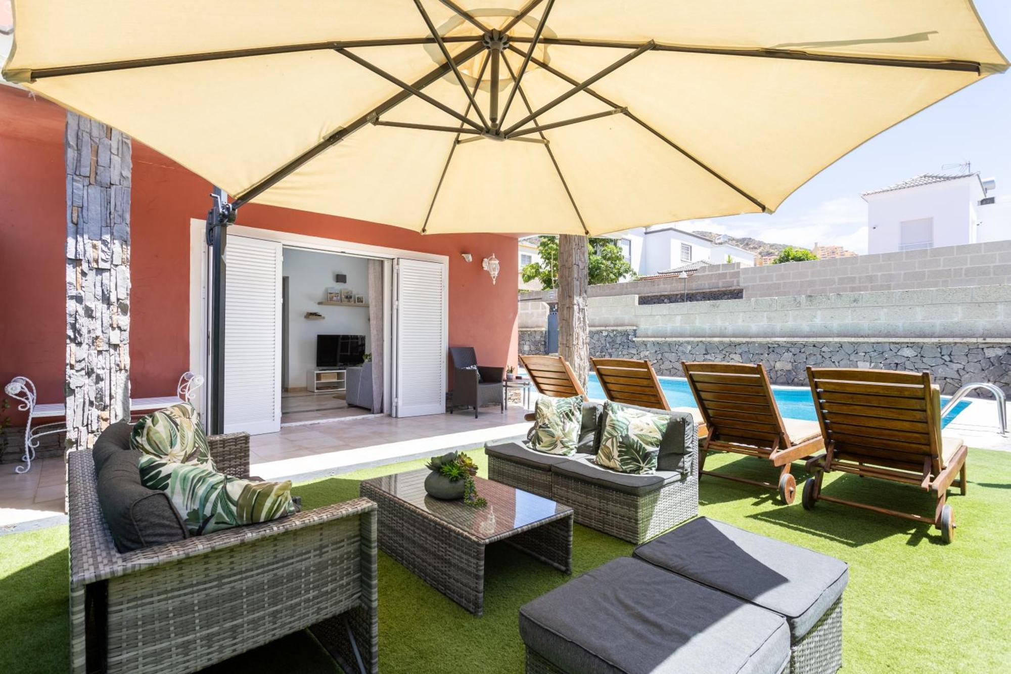 Villa Chloe Costa Adeje Tenerifesummervillas Giant Private Pool 11 Meters Long المظهر الخارجي الصورة